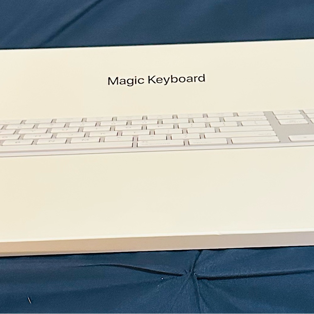 Apple Magic Keyboard - White - Picture 4 of 5
